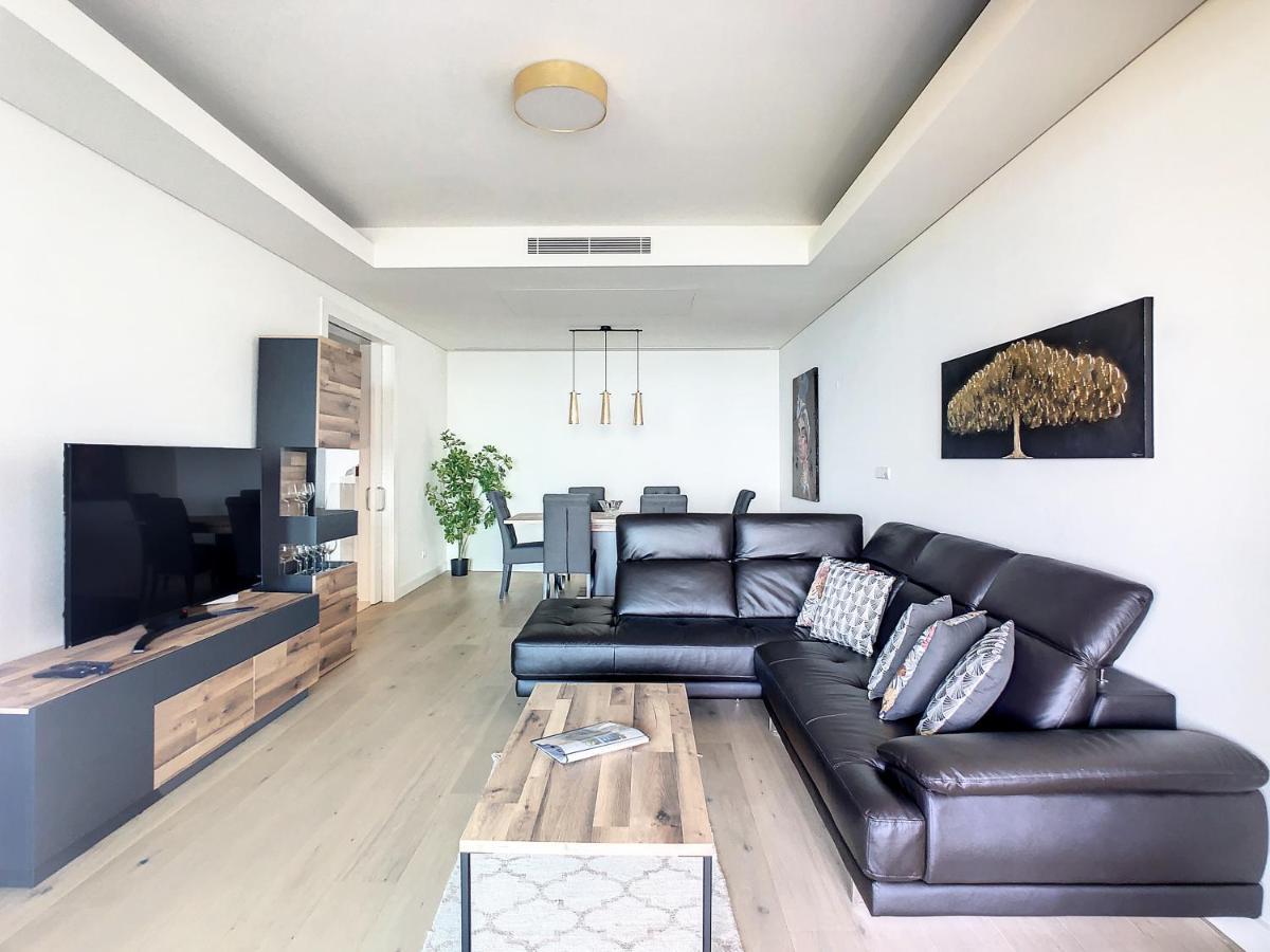 Over The Cliff Apartment By Lovelystay Φουνκάλ Εξωτερικό φωτογραφία