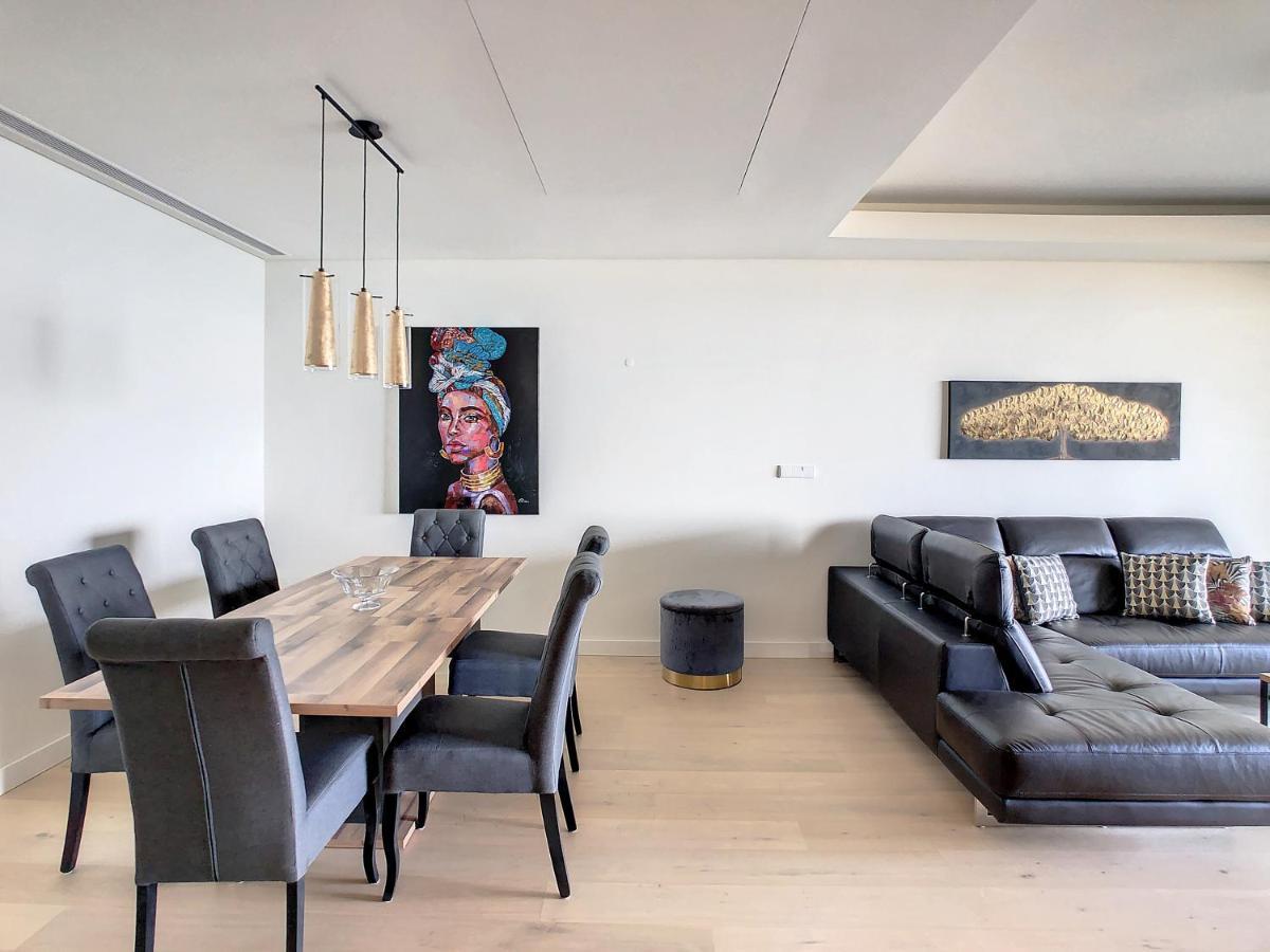 Over The Cliff Apartment By Lovelystay Φουνκάλ Εξωτερικό φωτογραφία